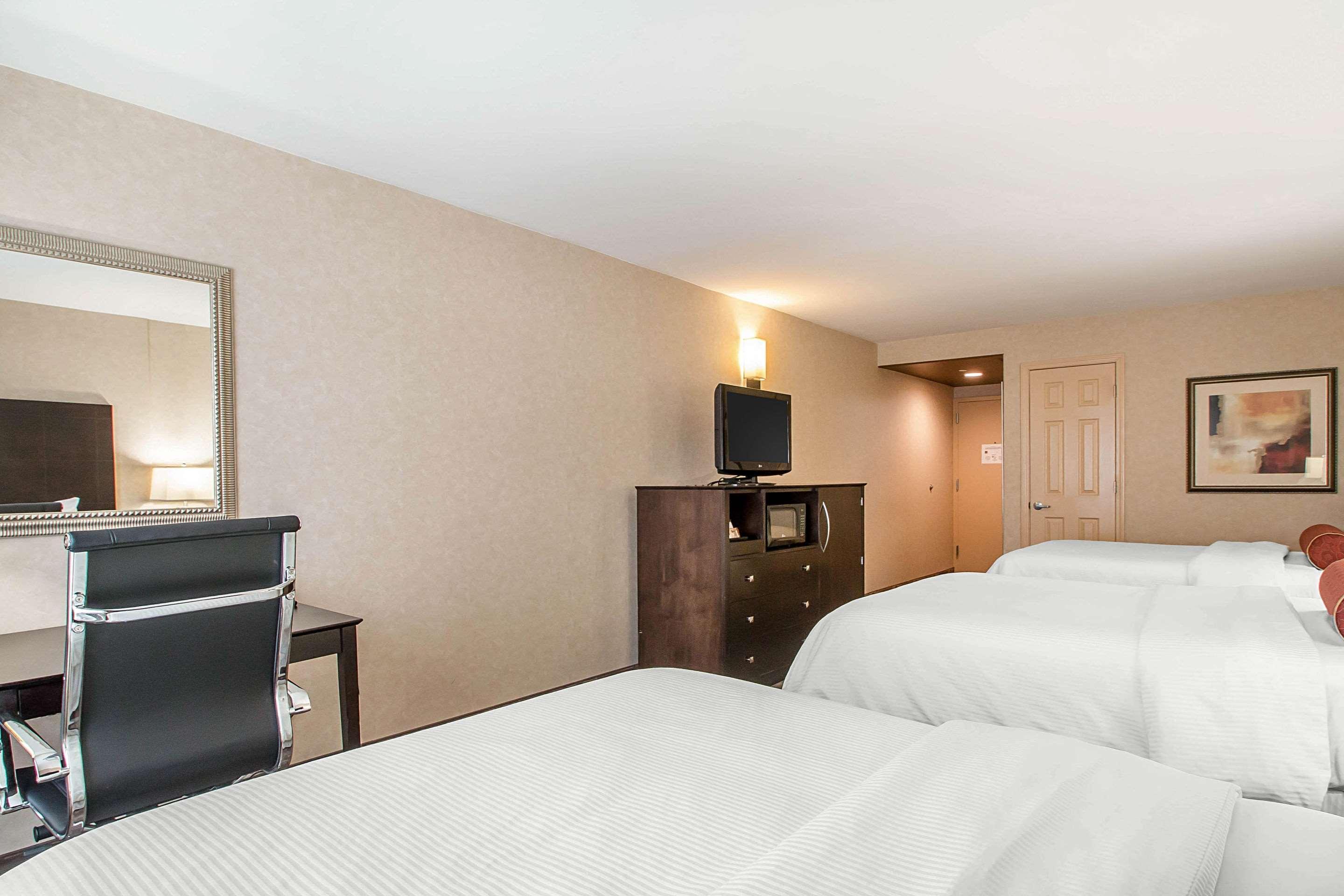 Clarion Inn Elmhurst - Oak Brook Near I-88, I-290, I-294 Zewnętrze zdjęcie