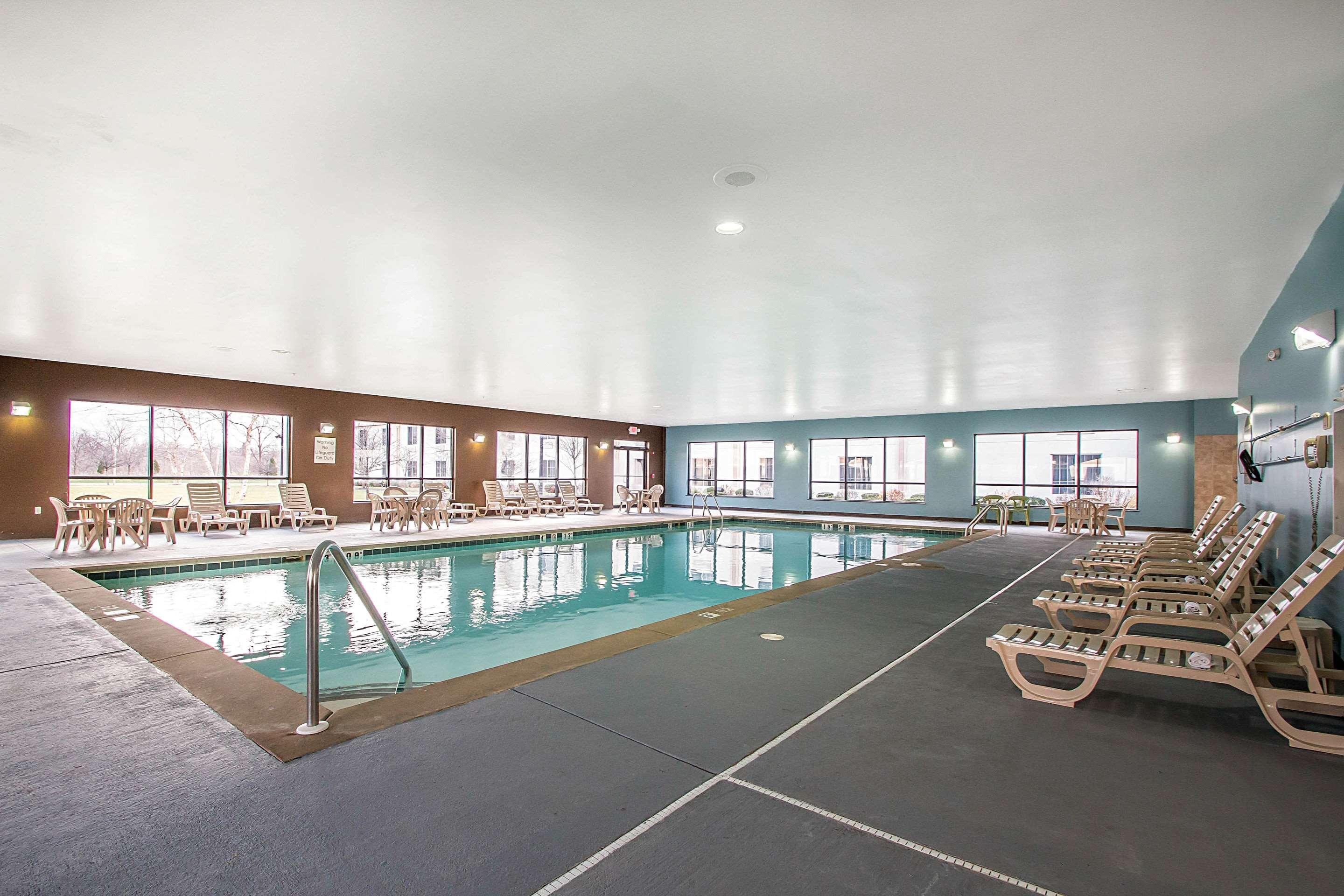 Clarion Inn Elmhurst - Oak Brook Near I-88, I-290, I-294 Zewnętrze zdjęcie