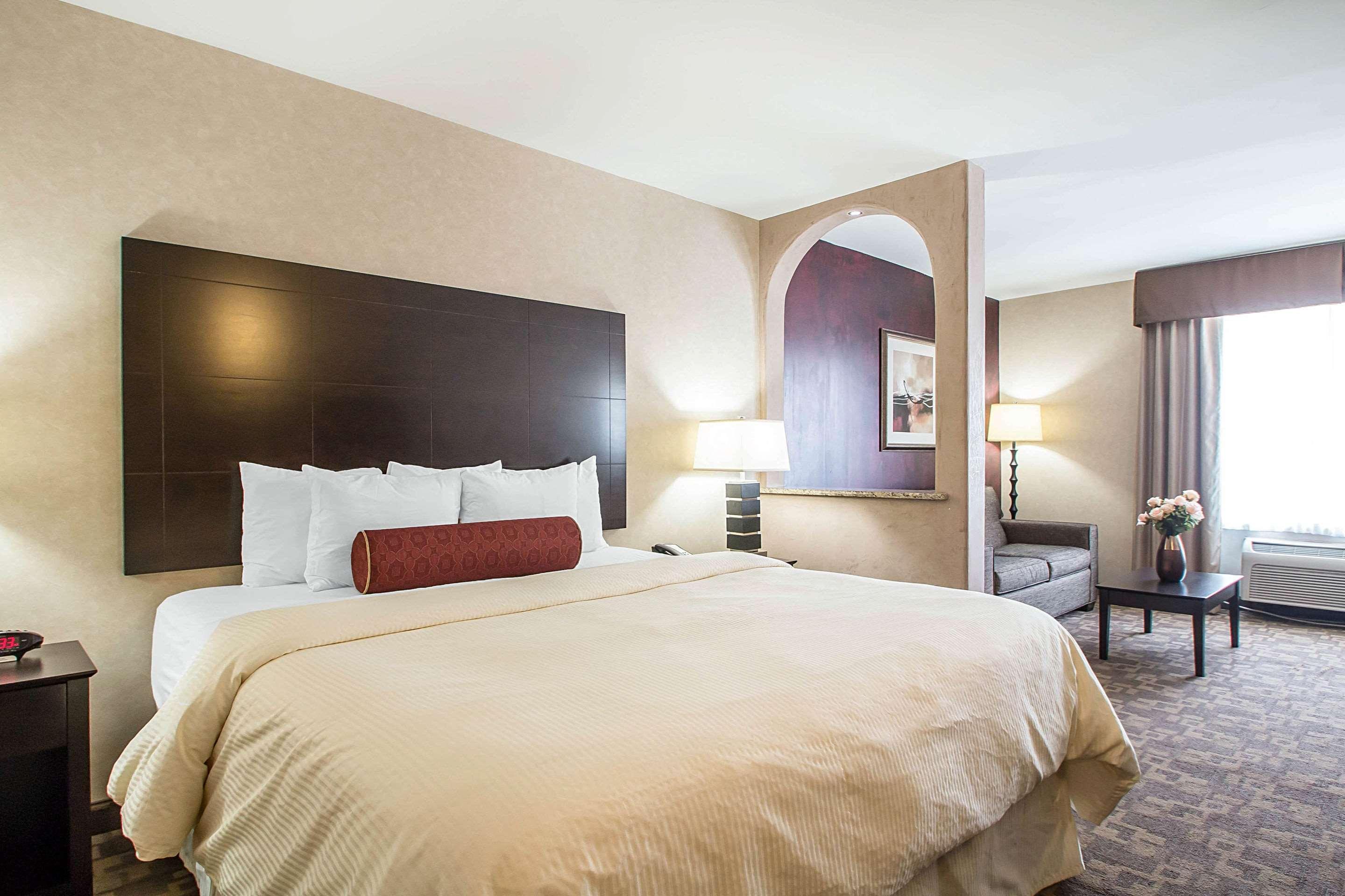 Clarion Inn Elmhurst - Oak Brook Near I-88, I-290, I-294 Zewnętrze zdjęcie