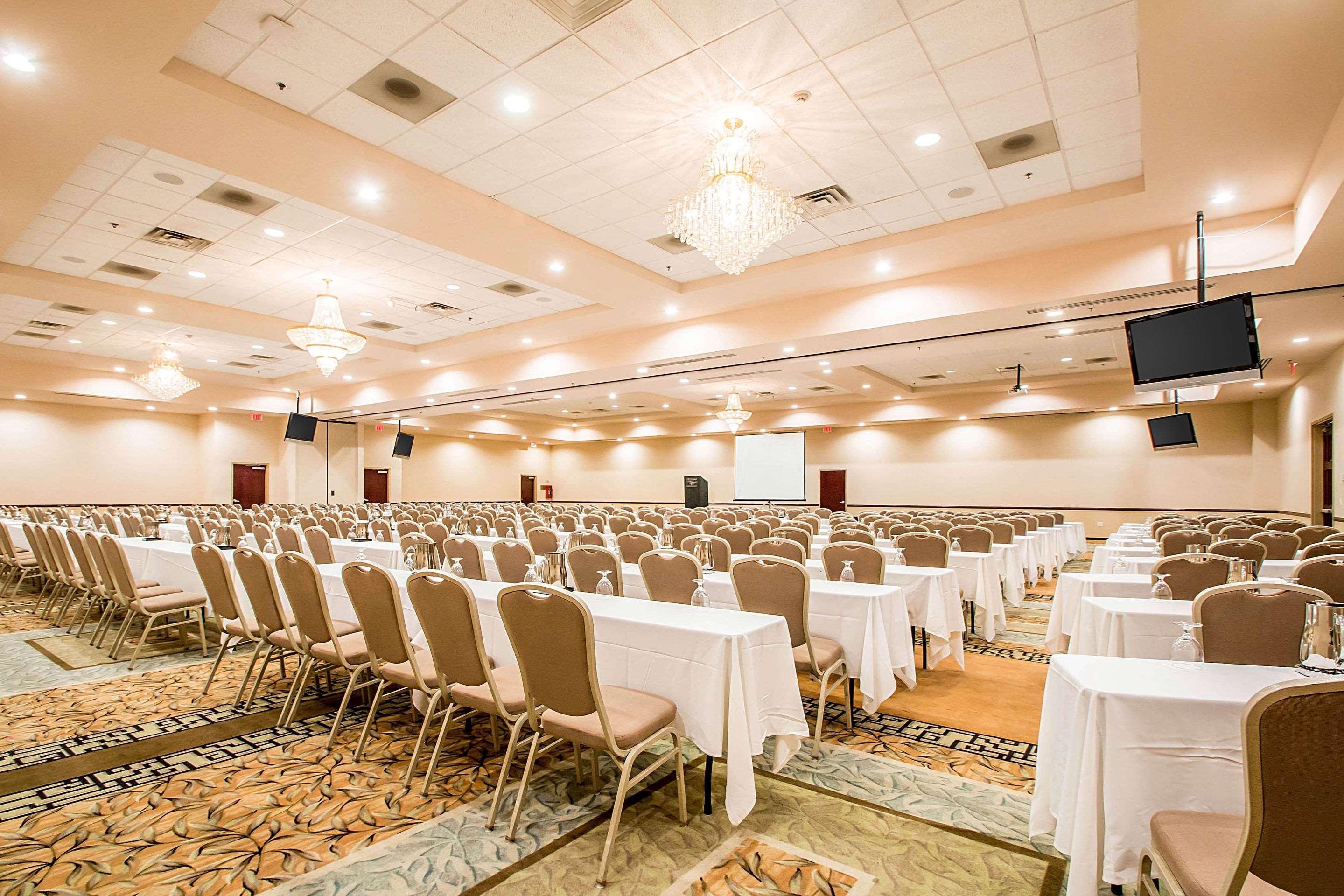 Clarion Inn Elmhurst - Oak Brook Near I-88, I-290, I-294 Zewnętrze zdjęcie