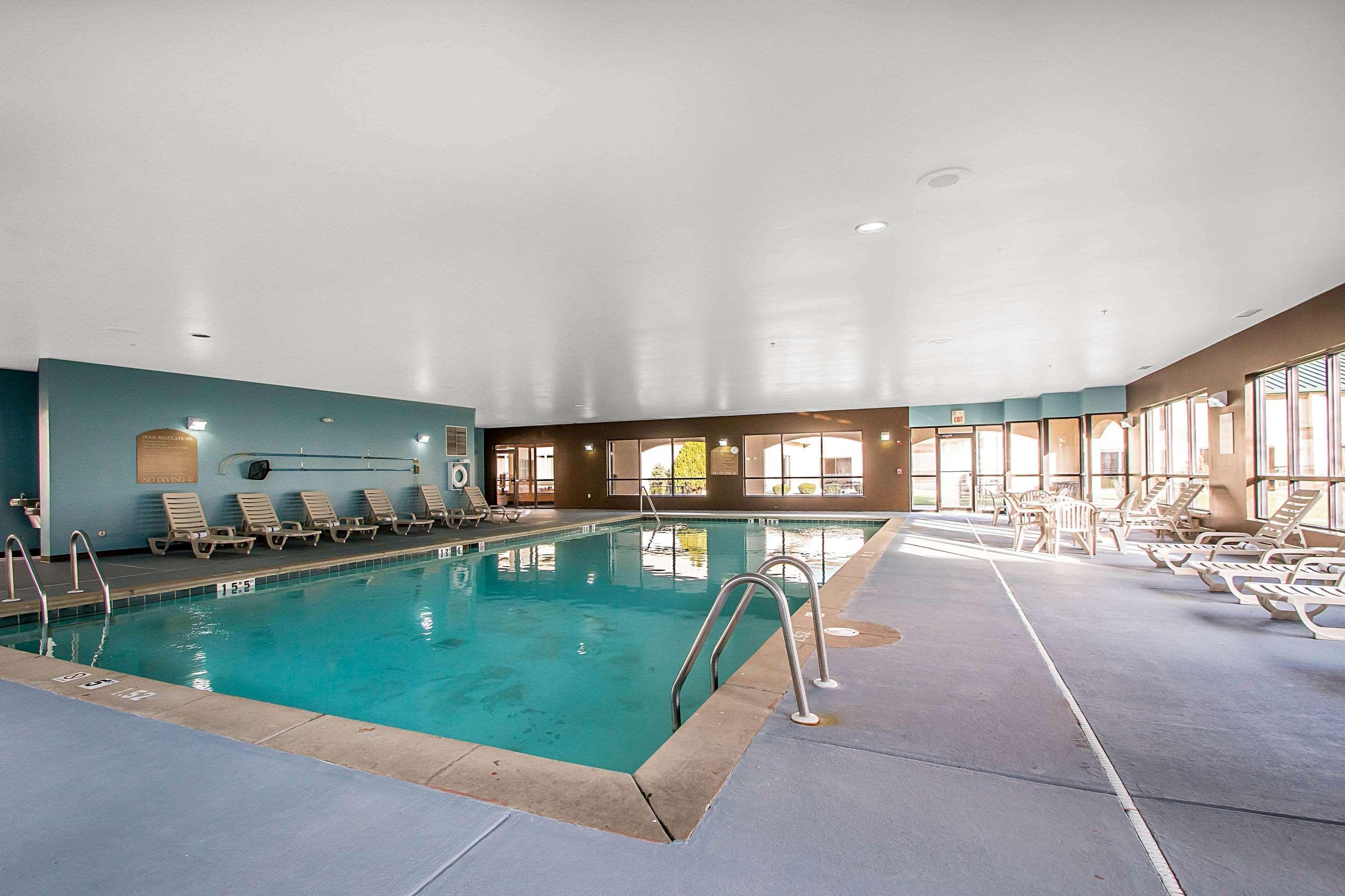 Clarion Inn Elmhurst - Oak Brook Near I-88, I-290, I-294 Zewnętrze zdjęcie