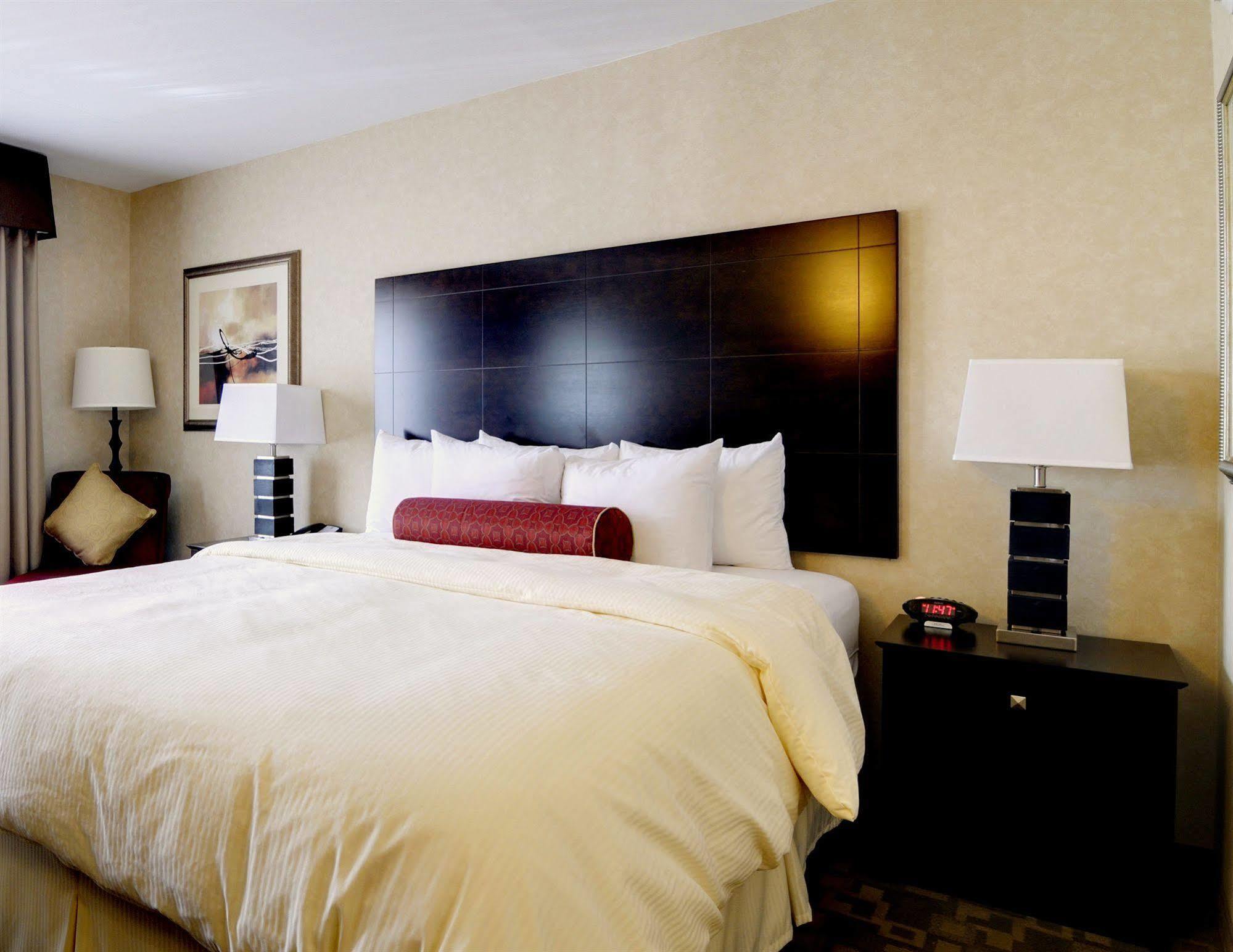 Clarion Inn Elmhurst - Oak Brook Near I-88, I-290, I-294 Zewnętrze zdjęcie